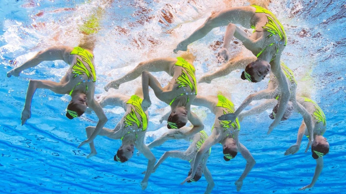 Synchronized-Swimming-2