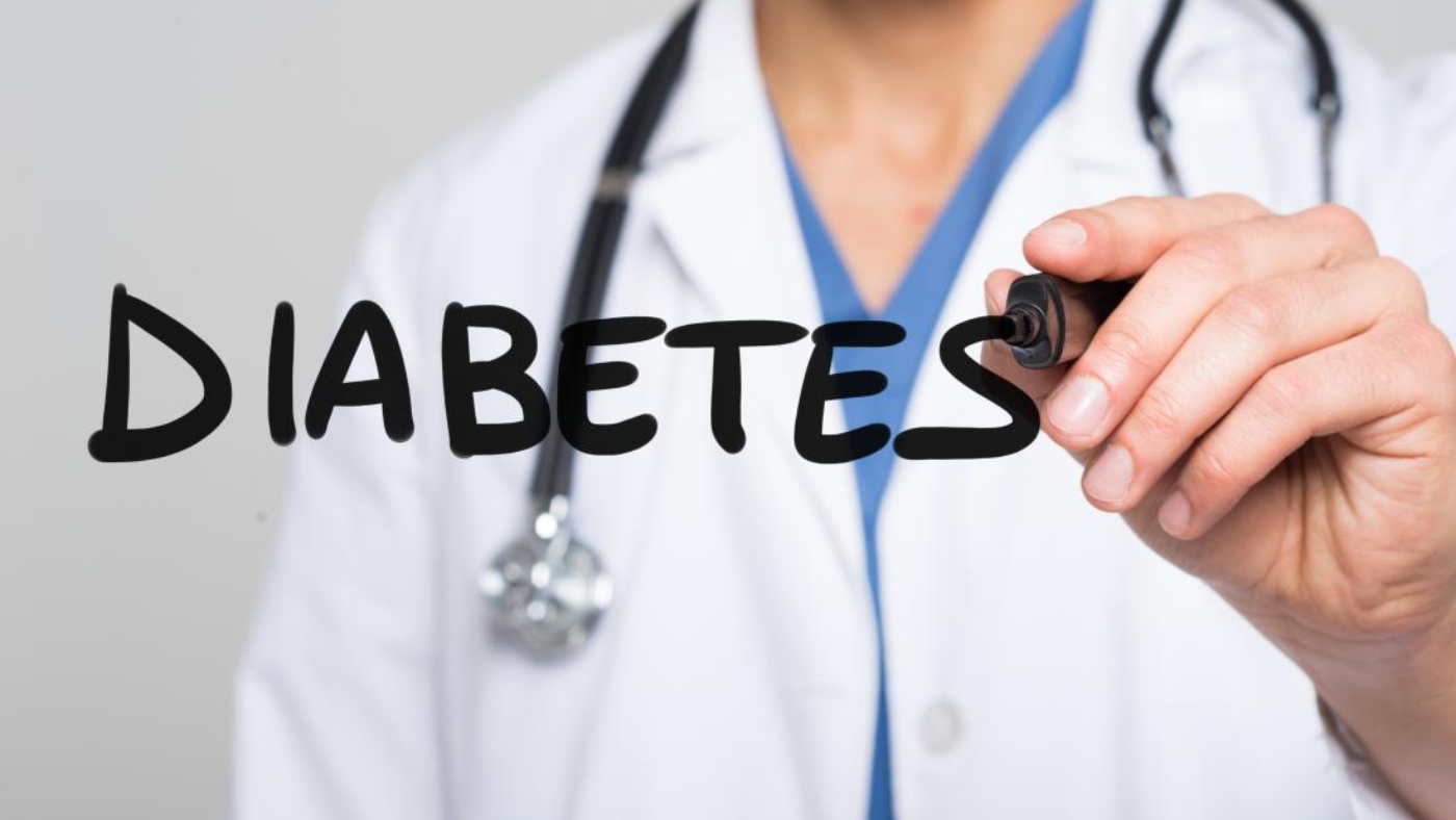 a-doctor-writing-the-word-diabetes