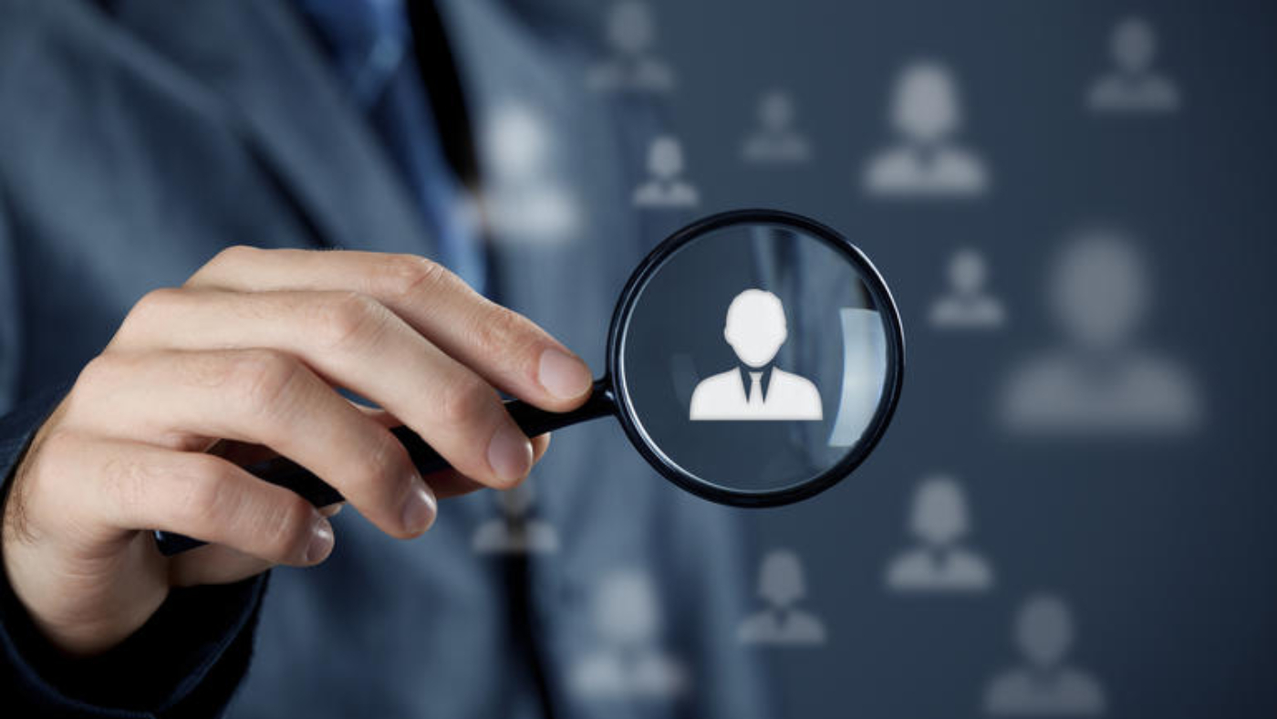 Individual customer service and CRM