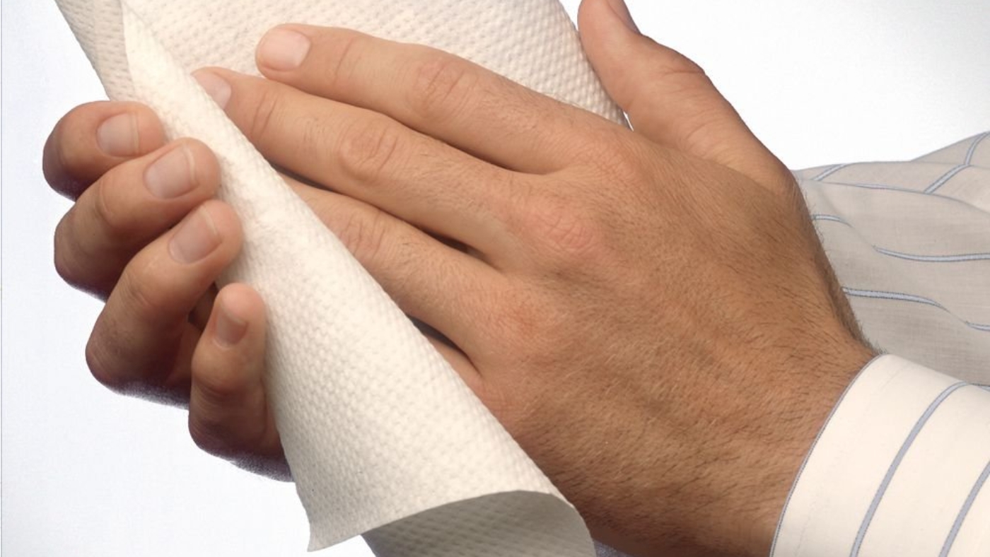 hands-drying-w-paper-towel